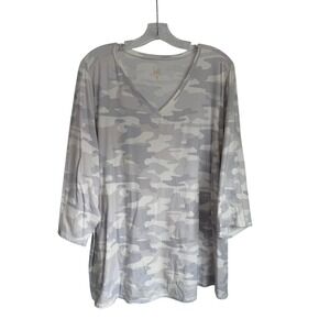 Belle by Kim Gravel Womens 3X Camo V-Neck Top Grey White 3/4 Sleeve Cotton Modal